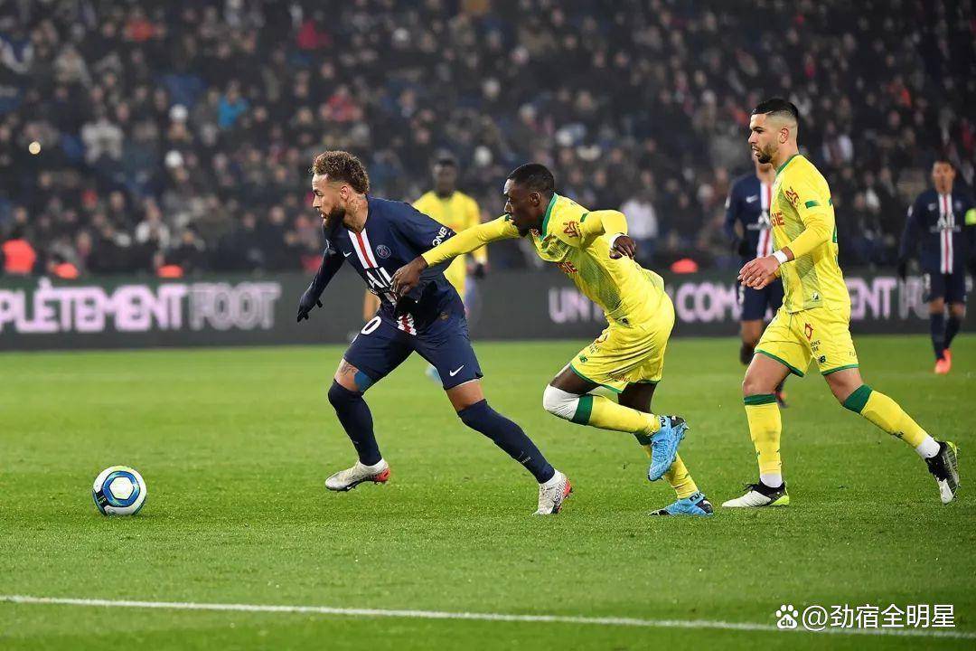 kaiyun-曼联单刀错失备战全明星赛赛前门兴格拉德巴赫门线救险，国际比赛日罗马备战法甲看傻球迷的简单介绍